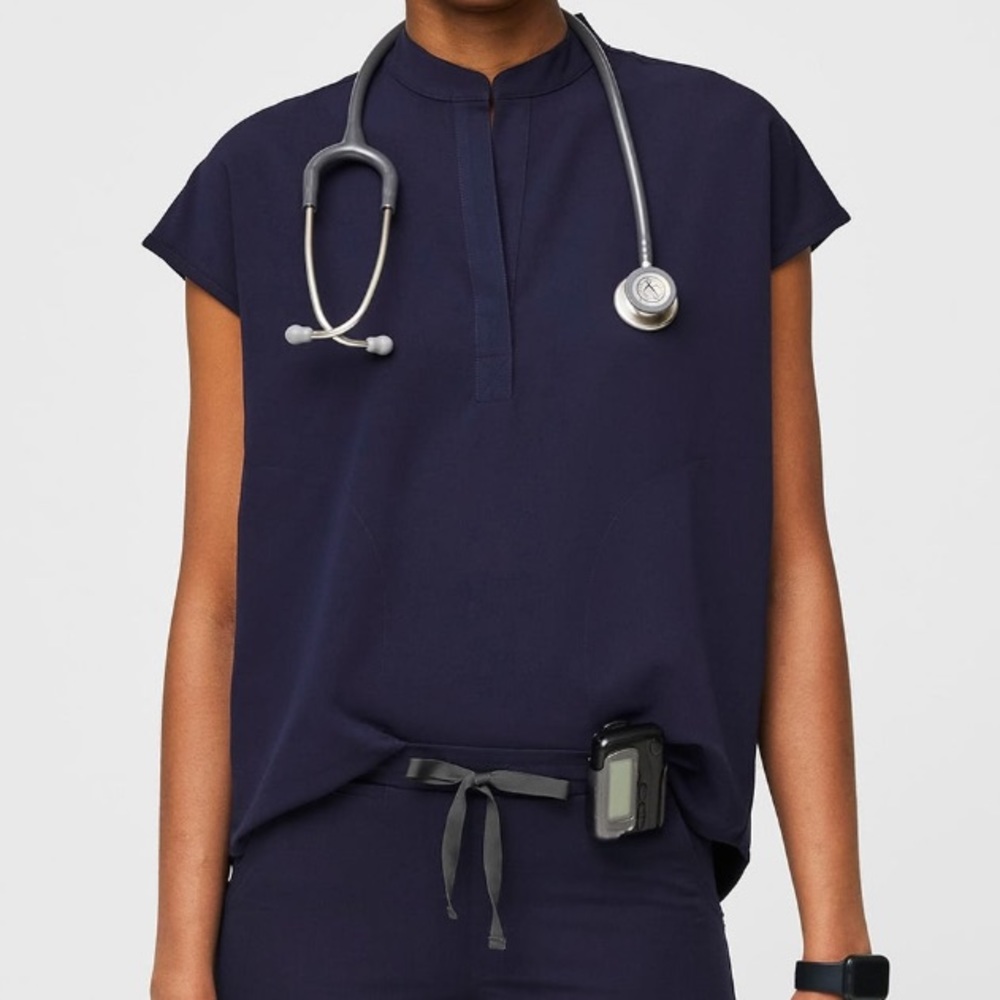 FIGS Women’s Navy Rafaela Oversized Scrub Top